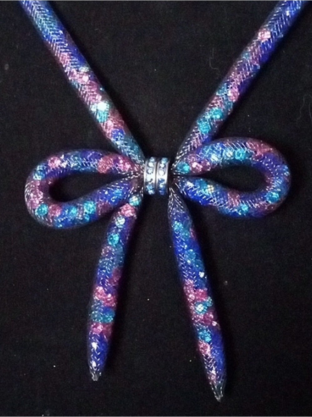 BETSEY JOHNSON Dark Glamour Blue Crystal Mesh Bow Necklace